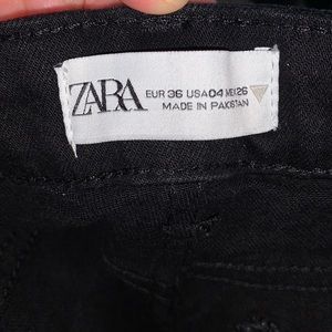 ZARA jeans Mid-rise cropped Flare *runs small size 4